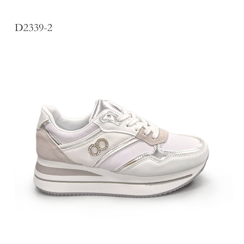 Sports sneakers D2339